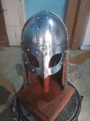Réplica CASCO HISTÓRICO VIKINGO 2MM ANTEOJOS CON PROTECCIÓN TRASERA Foto 1 de 3