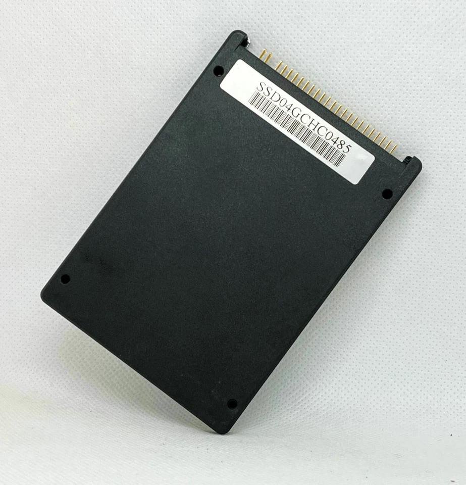 2.5'' IDE 4GB SSD04GCHC0485 Special Purpose Solid State Drives - Image 1 of 4