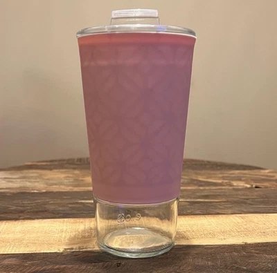 VASO DE CRISTAL ROSA ELLO Y FUNDA DE SILICONA PERFECTO PARA BEBIDAS HELADAS Foto 1 de 4