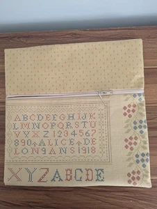 Blackbird fabrics Printed Sampler fabric ~ Small Size Cross Stitch Project Bag - Picture 1 of 3