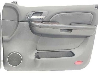 GMC Yukon Denali 2009 OEM puerta delantera derecha panel de moldura negro  Foto 1 de 4