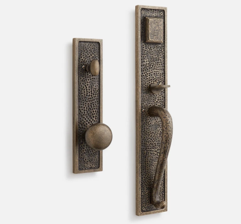 Firma Hardware Traeger Latón Estilo Martillado Placa Completa Entrada con Llave 2-3/4" Foto 1 de 4