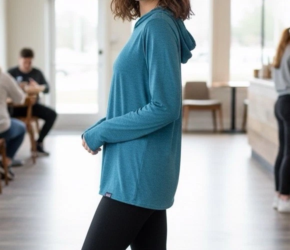 Patagonia Capilene Cool Daily Hoody Women's Medium Emerald Green Sun Hoodie - Image 1 of 4