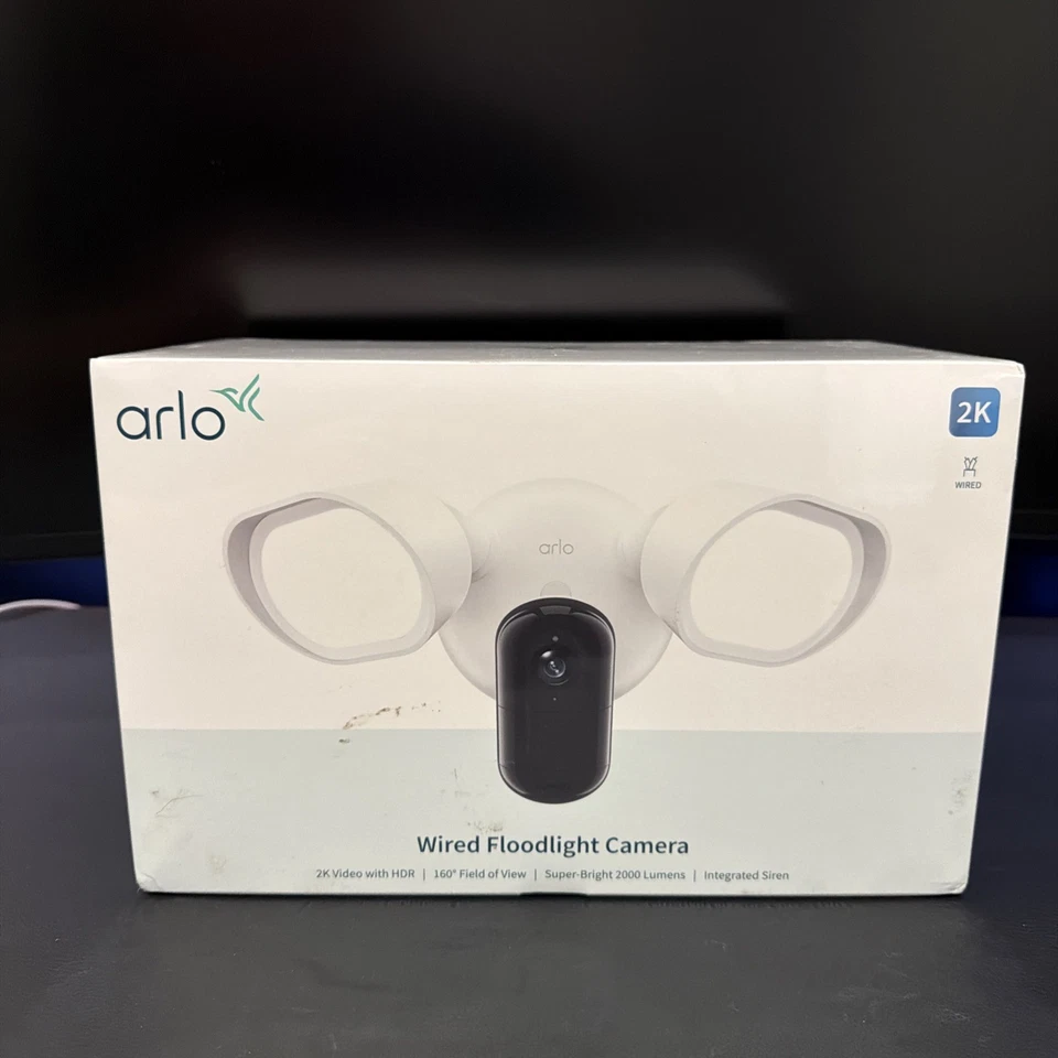 Arlo Outdoor Smart Floodlight Security Camera 2K HDR, Siren, 160° FLW-2001 - NEW - Image 1 of 1