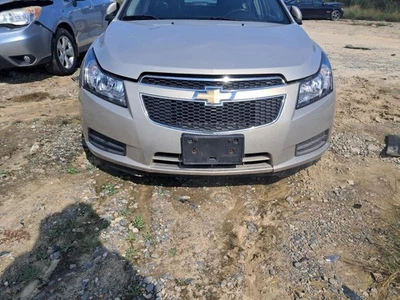 Chevrolet Cruze 2012 usado retractor de cinturón de seguridad del pasajero delantero 4 puertas negro Foto 1 de 4