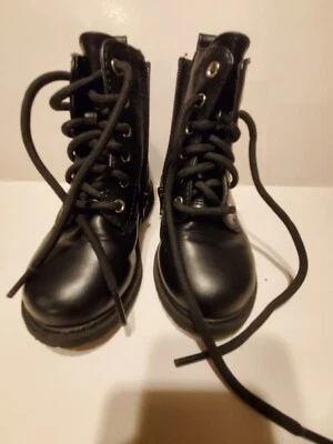 Botas Unisex Niños Talla 8 Combate Vestir Ejército Cordones Negros Excelente Estado Usadas B3 Foto 1 de 4
