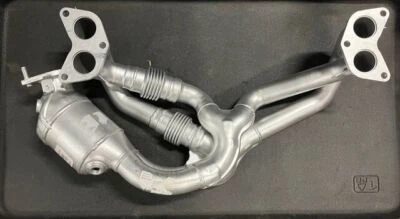 New Genuine Toyota 86 / Scion FR-S Exhaust Header Manifold w/ Cat SU003-01134 - Image 1 of 4