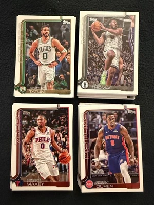 Base insignia de la NBA 2025-26 Topps individuales (#1-250) tú eliges + ¡Compra más y ahorra!! Foto 1 de 2