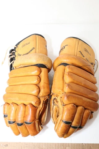 Vintage Cooper 31 Hockey Gloves Armadillo Thumb Cowhide Cover