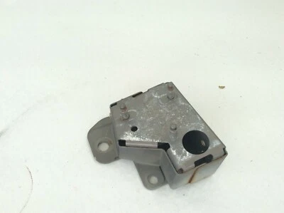 06 07 08 09 2010 INFINITI M35 M45 PARACHOQUES TRASERO BARRA DE REFUERZO SOPORTE DE MONTAJE LATERAL IZQUIERDO  Foto 1 de 2