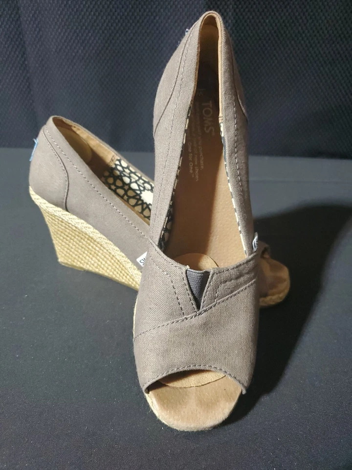 Cuñas de tela TOMS Emma punta abierta talla 8 Foto 1 de 4
