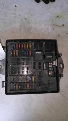 Caixa de fusíveis do motor JAGUAR XJ 10 11 12 13 14 15 - Imagem 1 de 2