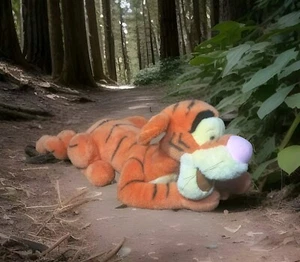 Large 28” Jumbo Disney Tigger Stuffed Plush Vintage 90s Winnie The Pooh - Picture 1 of 12