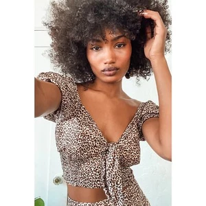 Lulus Women Fiercely in Love Beige Leopard Print Tie-Front Crop Top XS Smock NEW - Picture 1 of 10