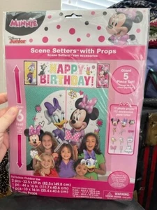 Minnie Mouse DIsney Junior Scene Setters With Props Party Supply New!!! - Picture 1 of 2
