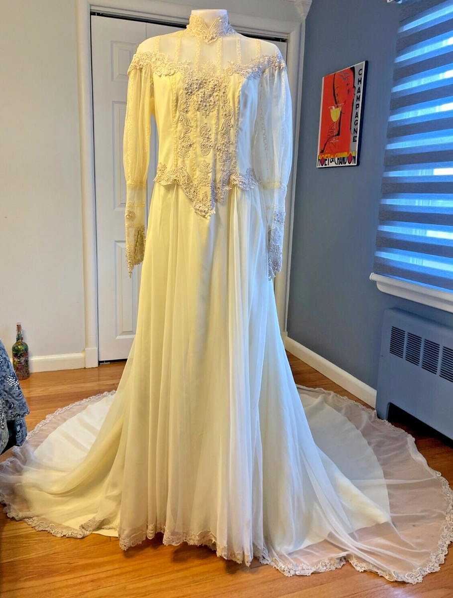 Medium (6-8) 1950s Vintage Wedding Dresses & Veils for Women Medium (6-8) 1950s Vintage Wedding Dresses & Veils for Women