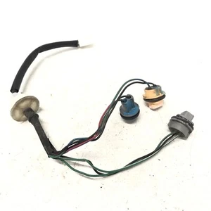 ⭐️ MAZDA 2 DE 2007-2014 GENUINO CONDUCTOR LUZ TRASERA OSR BOMBILLA SOPORTE TELAR CABLEADO - Imagen 1 de 2
