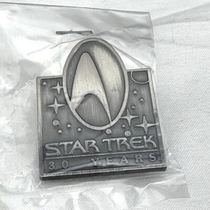 Star Trek 30 Years Anniversary Pin Badge Collectible Hollywood Pins - Picture 1 of 5