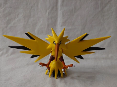 Moncolle EX 68 Zapdos Takara Tomy Tomica Pokemon Action Figure New Asia VER Cover