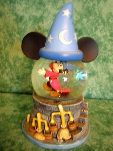 DISNEY 6" MICKEY MOUSE~FANTASIA SORCERERS APPRENTICE~WIZARD HAT SNOW GLOBE - Picture 1 of 3