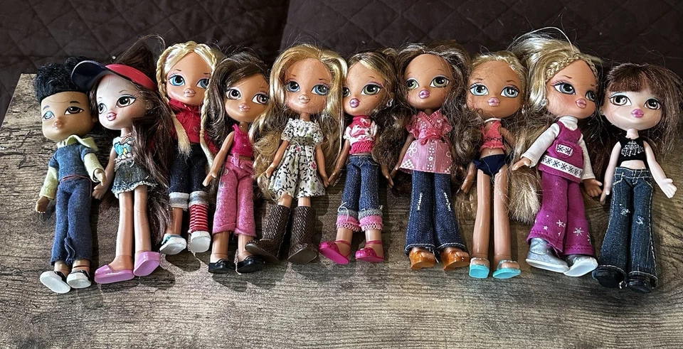 LOT (10) Bratz Dolls See Picture - Image 1 of 1