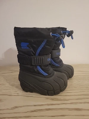 Botas de nieve Sorel Flurry azules negras forradas de invierno para niños pequeños talla 5 Foto 1 de 4