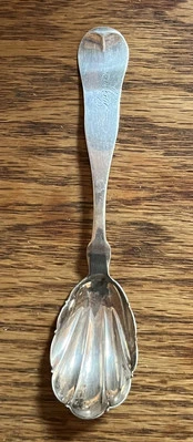 American Coin Silver Upturned Fiddle Sugar Shell Farrington & Hunnewell Boston  - Image 1 of 4