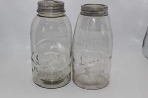 2 VINTAGE DREY MASON KLARGLAS 1/2 GALLONE EINMACHGLÄSER MIT GLASEINSATZ DECKEL - Bild 1 von 7