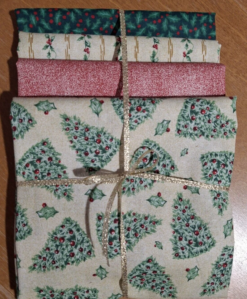 VTG ~ Christmas FQ Bundle ~ OOP ~ cotton ~ XL FQ's ~ NEW - Image 1 of 4