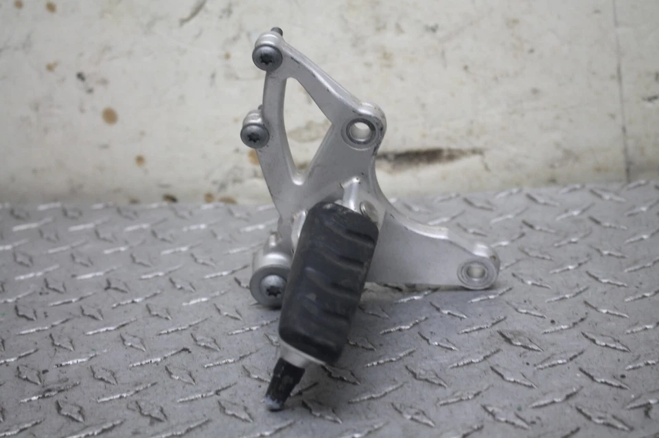 2005 BMW R1200ST DRIVER RIGHT FOOT PEG BRAKE PEDAL W/ MOUNT ASSY 7671076 — 第 1/4 张图片