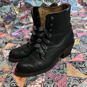 JOHN FLUEVOG Adriana NUNI Lace-Up Atlas Gray Winter Boots 9 M - Picture 1 of 12