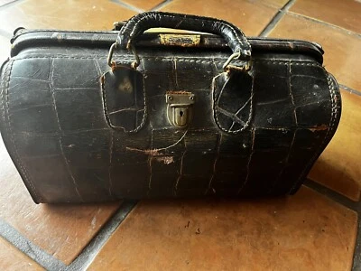 Vintage Croc/Alligator Doctor Bag Purse Satchel 14”x 9” x 6” Good Condition - Image 1 of 4