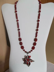 Red Flat Round Glass Beads Silver Beads Silver Red Flower Pendant Necklace - Picture 1 of 1