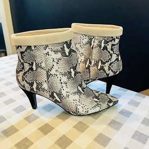 42 GOLD Ojai Leather Snake Animal Print Cuff Pull On Ankle Bootie Boots Size 9M - Picture 1 of 9