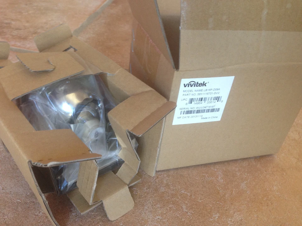 VIVITEK 5811116701-SVV LB16P-D09A D963 D963HD D965 PROJECTOR LAMP