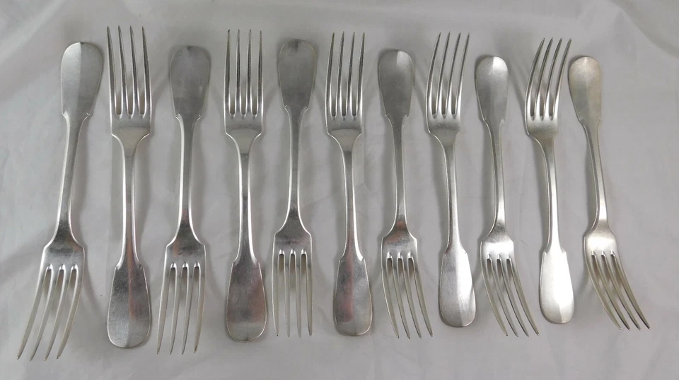 11 tenedores de cena antiguos Christofle plateados patrón Cluny Uni temprano años 1860 Foto 1 de 4