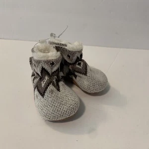 NEW Old Navy Unisex Baby 0-3 MONTHS Cozy Boots Crib Shoe - Picture 1 of 5