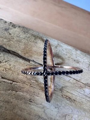 Anillo X de Plata de Ley con Piedras de Espinela Negra TR 925 Banda Cruzada Entrecruzada Foto 1 de 4