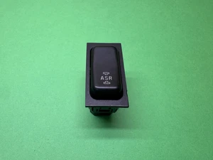 15265630400 1526 56 304 00 10 MAN Mercedes Switch - Picture 1 of 5