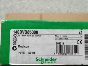 Módulo de salida de conmutación PLC 140DVO85300 nuevo y genuino envío rápido - Imagen 1 de 2