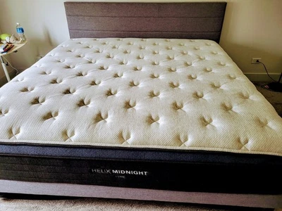 Helix Midnight Luxe King Size Mattress Pick Up Only🛌🚗 - Image 1 of 2