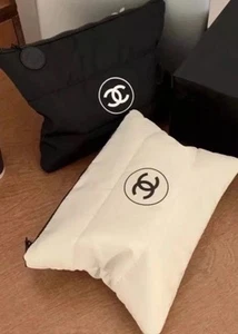 Beauty Pouch VIP New Chanel Cosmetic Makeup Case Organizer - Picture 1 of 14