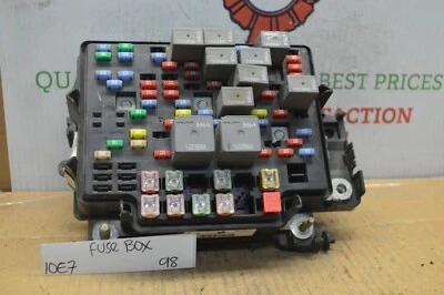 Chevrolet Tahoe 2000-2002 caja de fusibles unión 1520192802 módulo 98-10e7 Foto 1 de 4