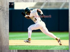 MLB Oakland A's Rickey Henderson on the Move Game Action Color 8 X 10 Photo Pic