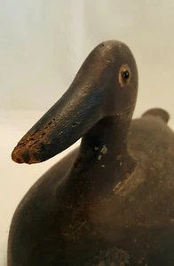 Vintage or antique carved wooden duck decoy model, brown duck with black bill. - Picture 1 of 12