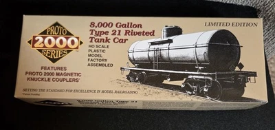 Proto 2000 8,000 Gallon Type 21 Riveted Tank Car Shell #1440 - Image 1 of 4