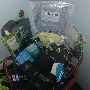 NEW High End 21 Pc Mens Skincare/Body Care/ Fragrance Lot #3 - Picture 1 of 8