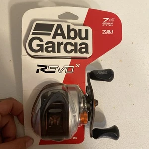 Abu Garcia REVO5XHS-C Bait caster reel 7+1 bearing system 7.3 :1 Ratio - Picture 1 of 8