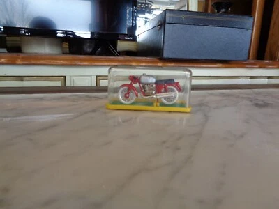 ART MODELO MIGNON VINTAGE AÑOS 70. MOTOCICLETA 15 GILERA 124 5V 125cc 1/24 nueva en caja Foto 1 de 4