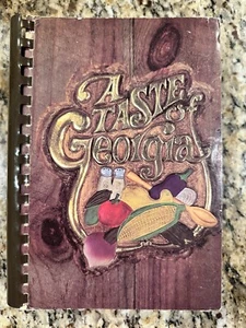 1994 A Taste of Georgia - Newnan Junior Service League Cookbook 15th printing - Bild 1 von 15